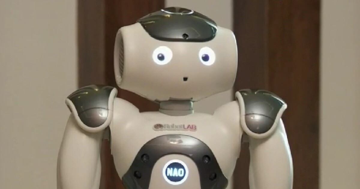 Nao: el robot que baila, sabe artes marciales y, además, ayuda en terapia