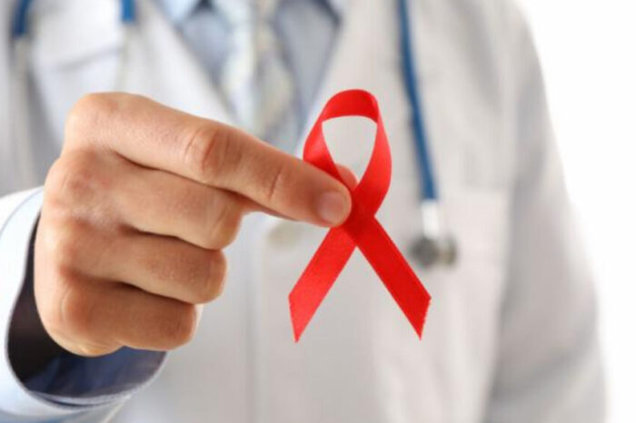 Que su salud no le pase factura: 5 consejos para prevenir y diagnosticar el VIH