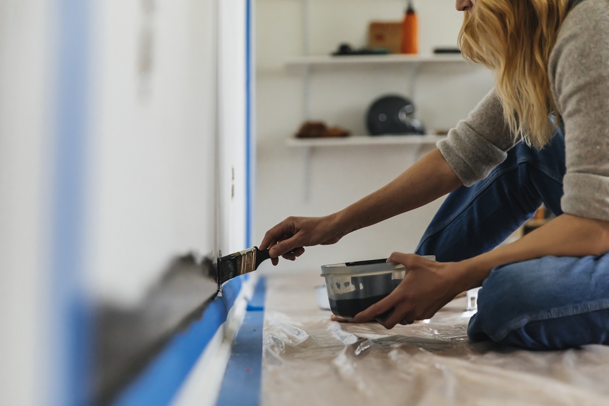 10 trucos clave para pintar paredes como un profesional: con rodillos y varias capas