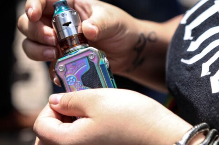Regulación de cigarrillos electrónicos y vapeadores: ¿cómo se va a controlar su uso?